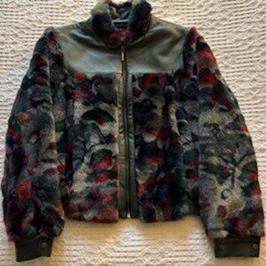 Jessie Liu, Lambskin short fashion Jacket, Made in USA, Size M